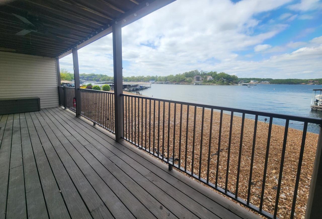 Lakefront Condo With A View Osage Beach Exterior foto