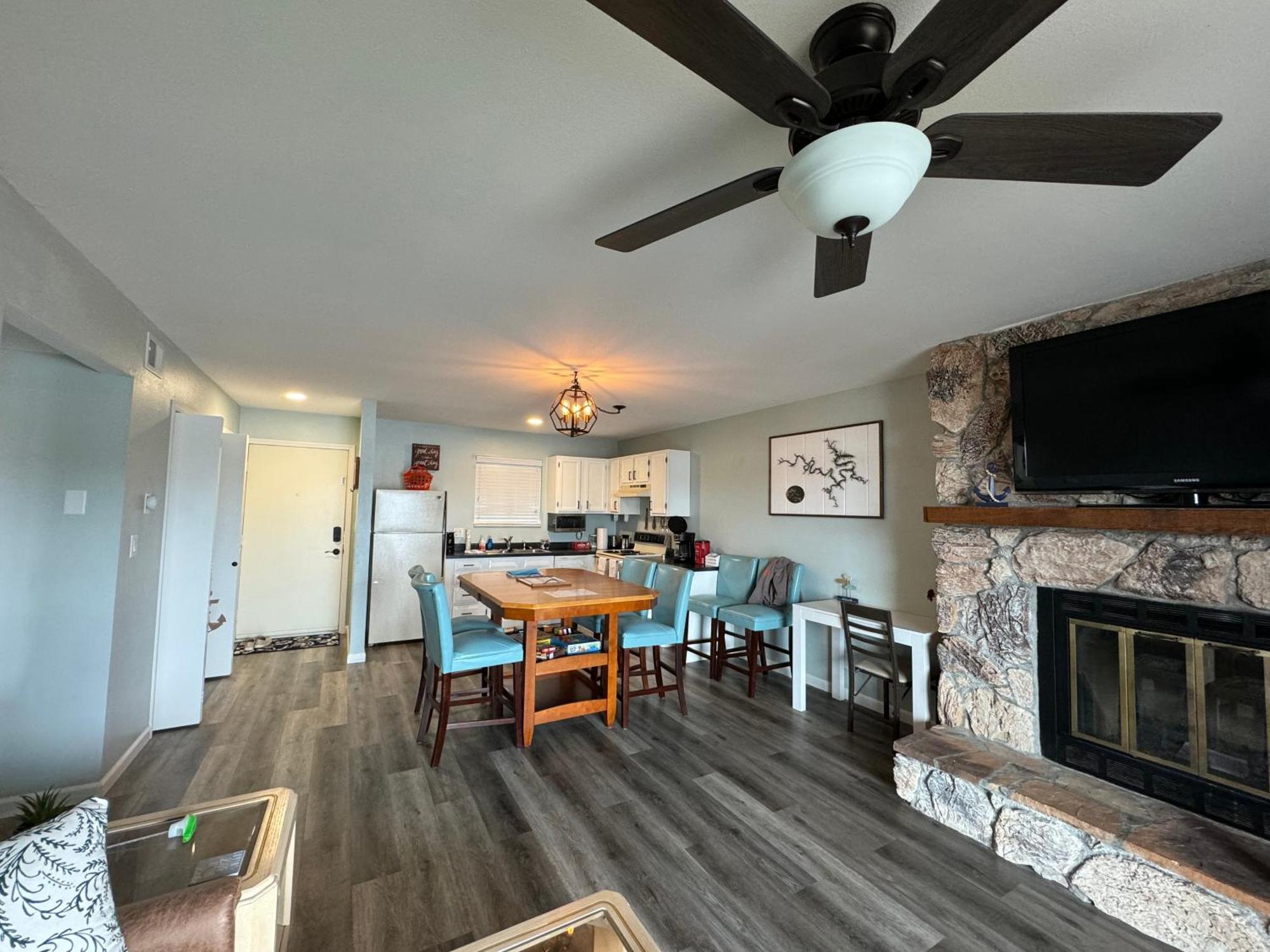 Lakefront Condo With A View Osage Beach Exterior foto